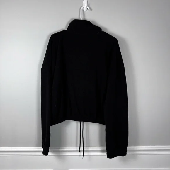 SNIPES Black Fleece Cropped Pullover with Zipper (A2-30)‎ - Picture 2 of 5
